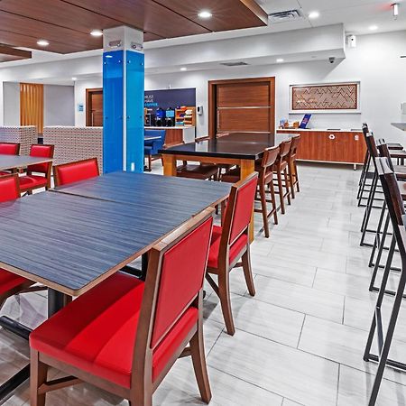 Holiday Inn Express & Suites - Stafford Nw - Sugar Land By Ihg Esterno foto