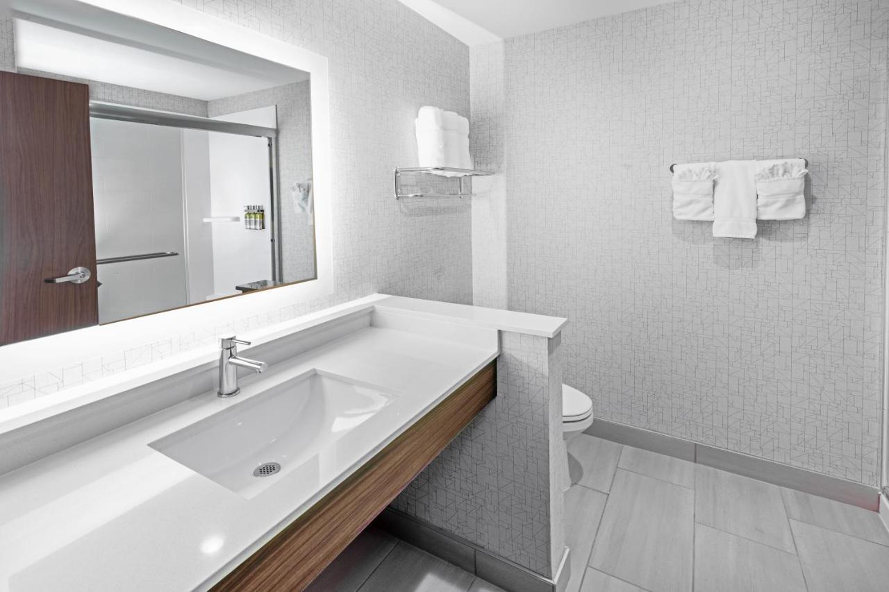 Holiday Inn Express & Suites - Stafford Nw - Sugar Land By Ihg Esterno foto